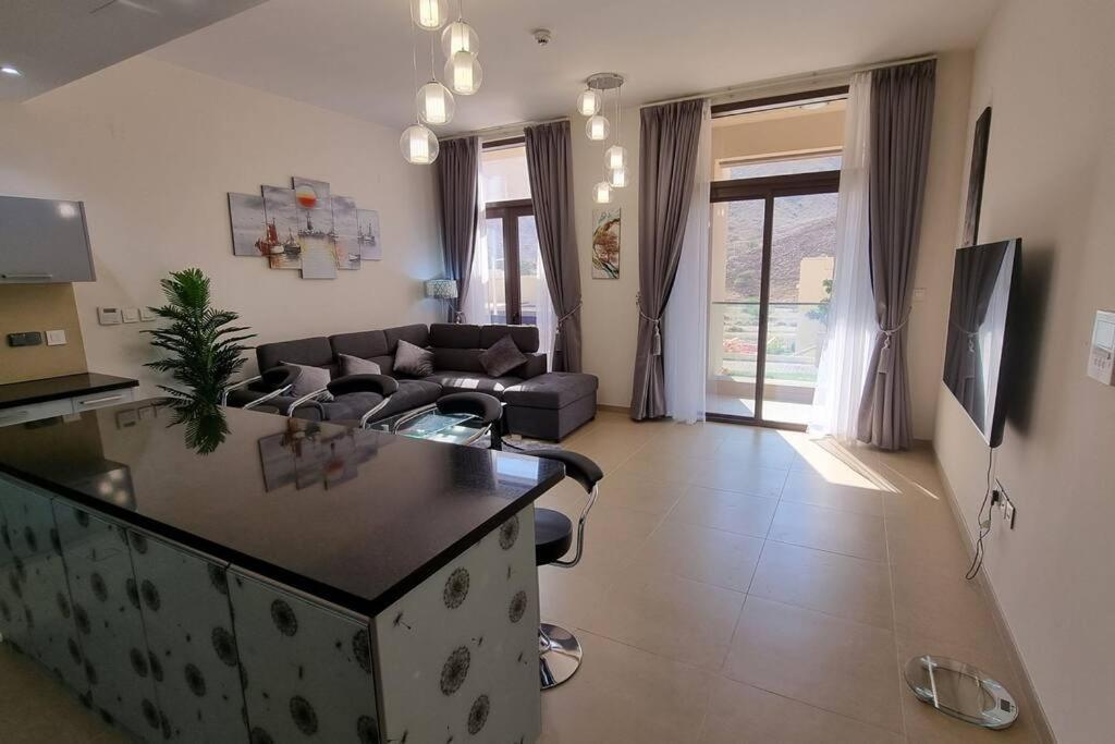 One Bedroom Apartment Muscat Bay Bagian luar foto