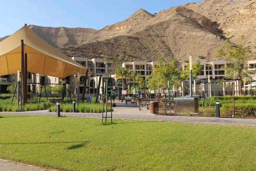 One Bedroom Apartment Muscat Bay Bagian luar foto